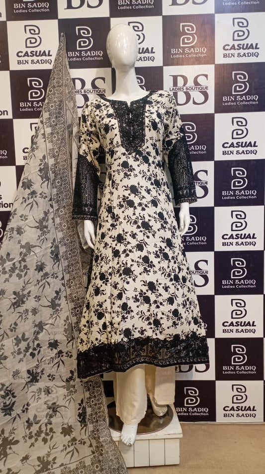 Elegant Printed  Floral Dress with Embroidered Neckline – Stylish Casual & Party Wear